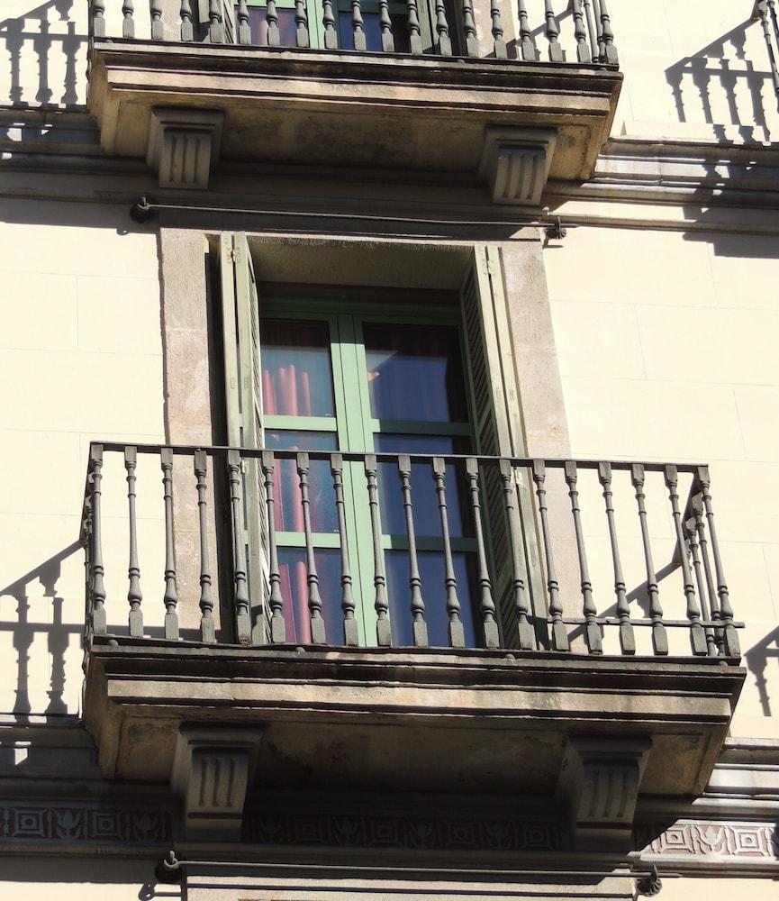 Ciutat Vella 3*